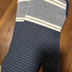 2 Kitchenaid Oven Mits