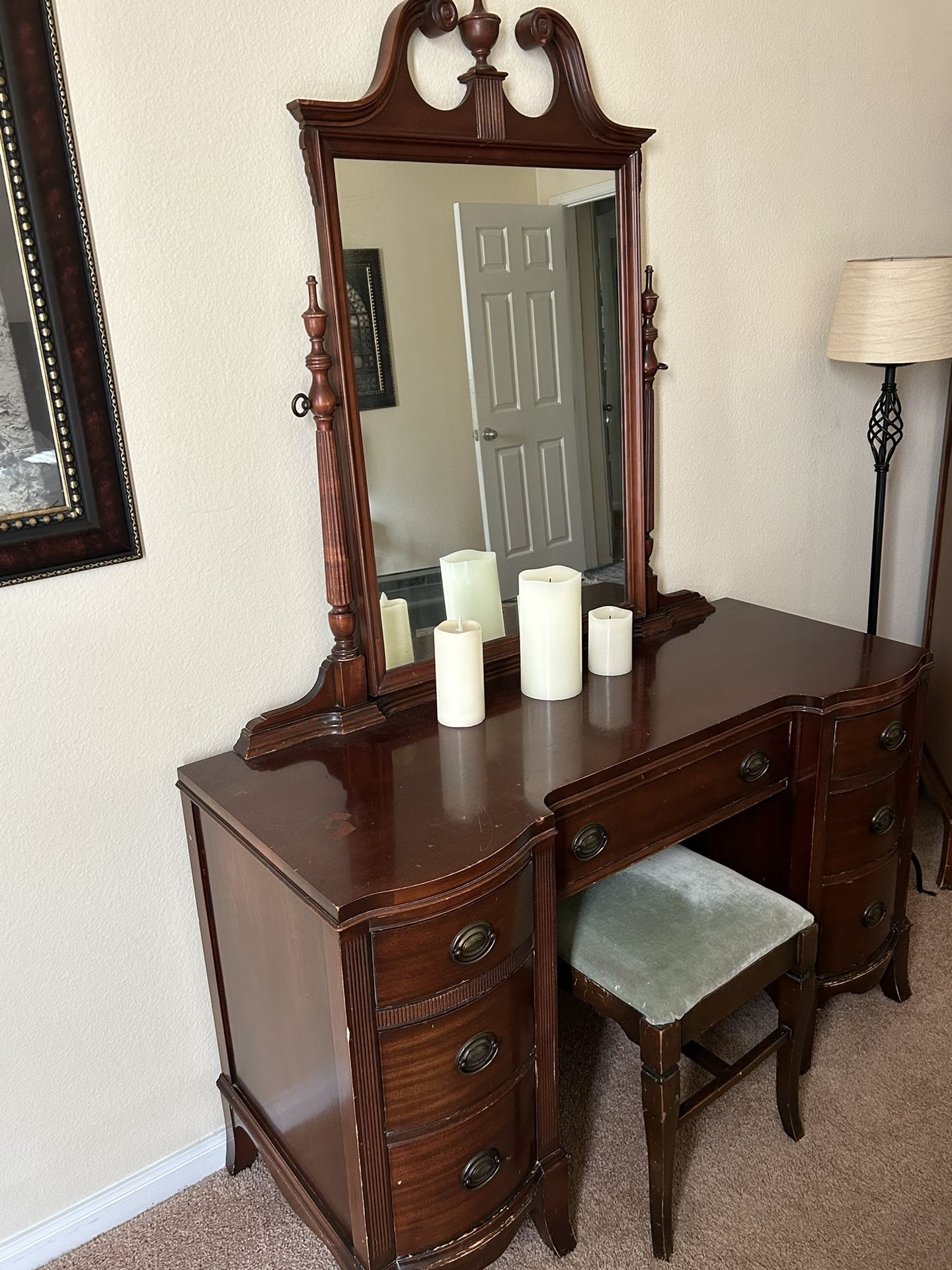 Beautiful Antique 1940's Walnut 7 Drawer Vanity With Mirror And Bench