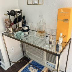 Glam Gold Mirrored Console Table / Bar Cart