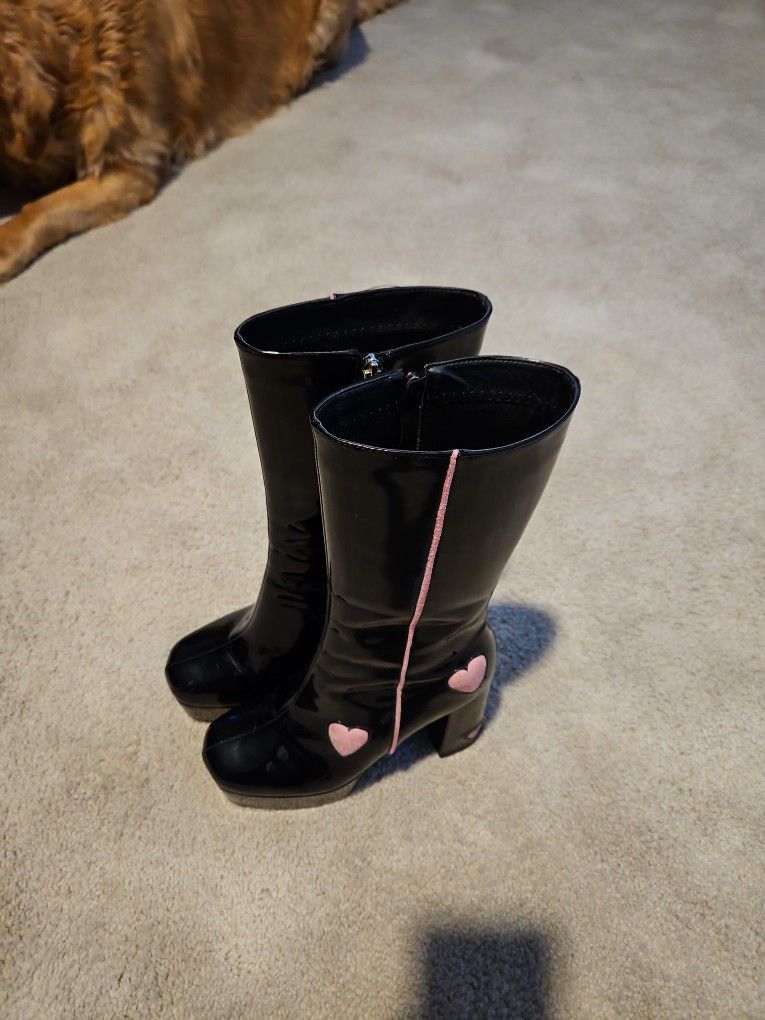 La Moda Black & Pink Hearts Calf Boots