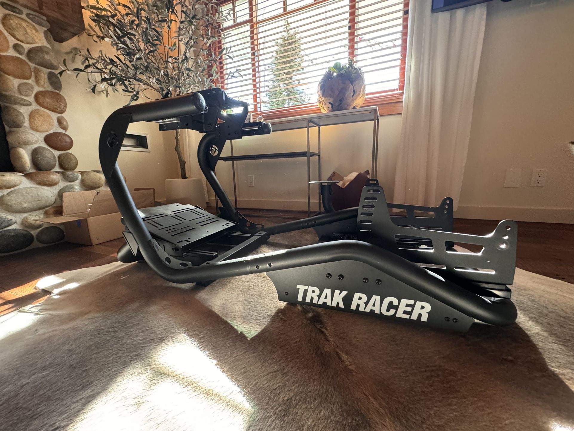 Trak Racer TR8 - Pro Racing Sim Rig Cockpit