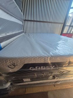NEW CAL KING MEMORY FOAM MATTRESS