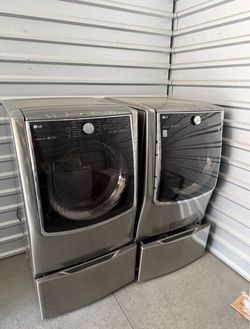 LG 5.2 Cu. Ft. Washer + 9.0 Cu. Ft. Dryer Set – $1,000