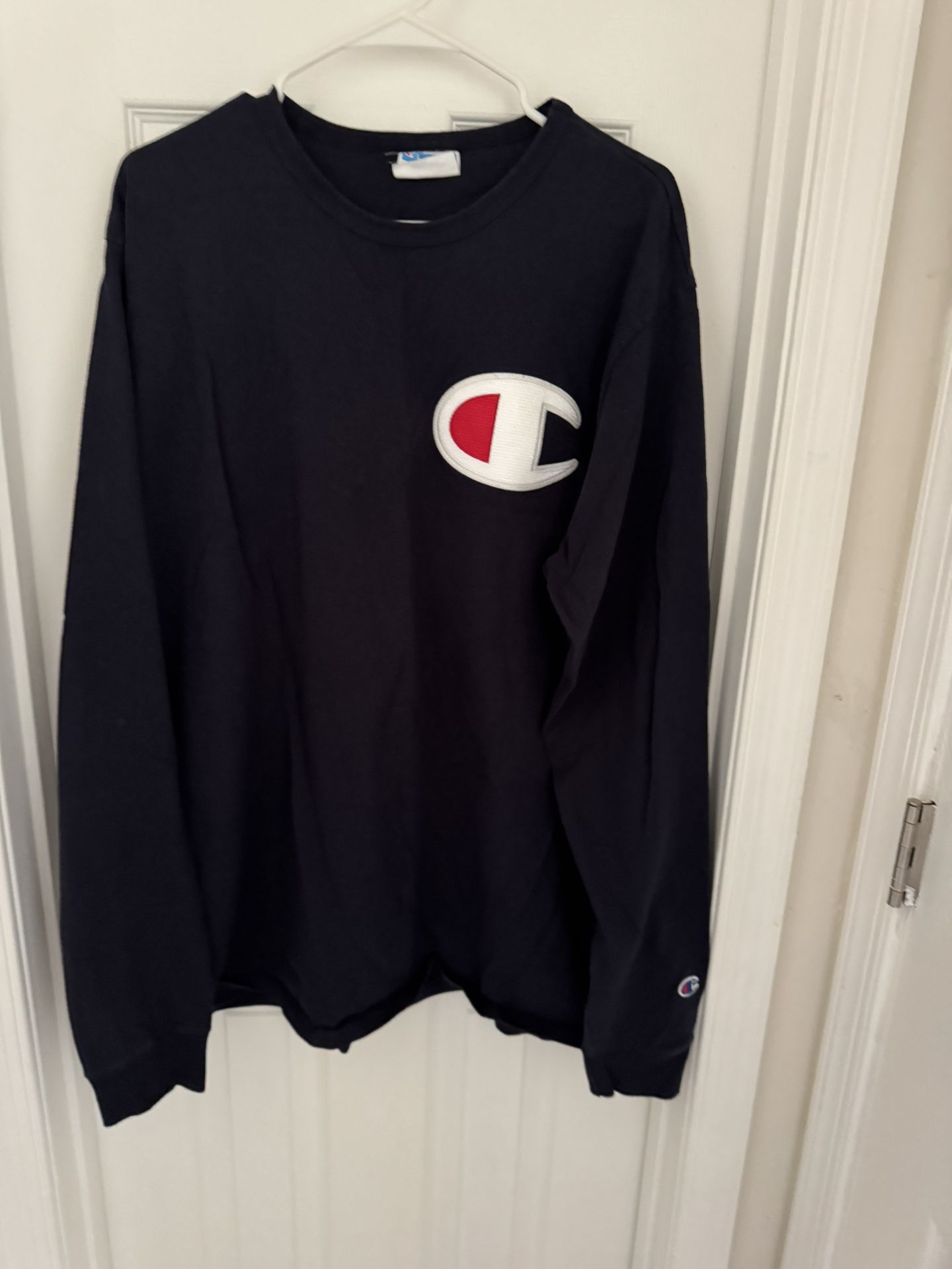 Champion Men's Heritage Patch Logo Long-Sleeve Tee T-Shirt Size 2xl(cash & pick up only)