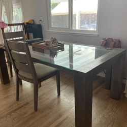 Dinning Table 