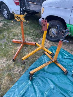 Engine stands