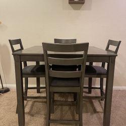 Hightop Table Set