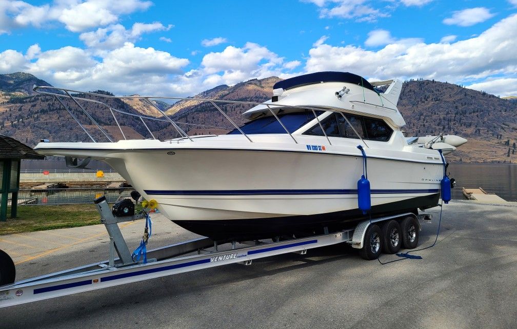 2006 Bayliner 288 Command Bridge Cruiser, Trailer Also Available