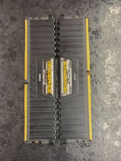 Corsair Vengeance LPX 16GB Kit 2x8GB DDR4 2400MHz Desktop RAM CMK8GX4M1A2400C16