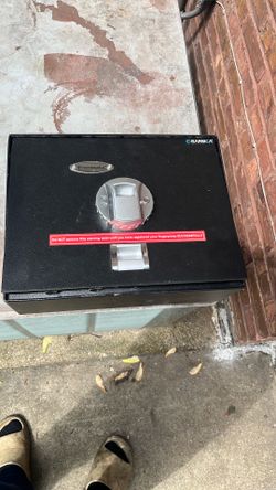 Electronic Safe 15” by 12” by5” Asking $12or Best