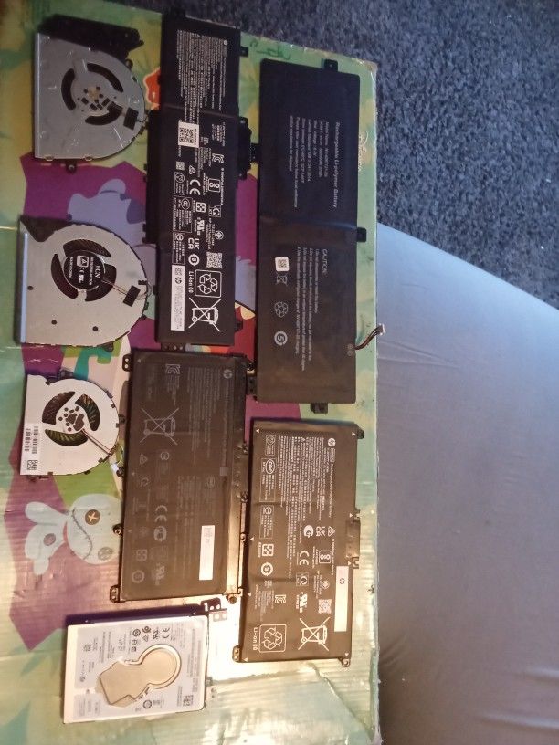 HP Laptop Batteries And Fans With Hard drive