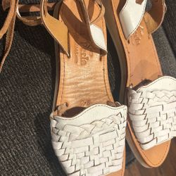 Brand New Huaraches women 