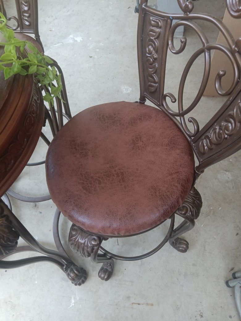 Dining Room Or Patio Furniture