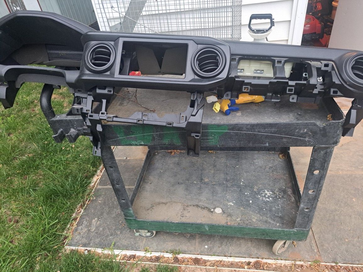 Parts Toyota Tacoma 2016-2023