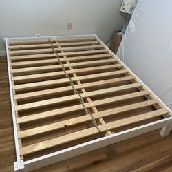 Queen Size Helix Platform Bed Frame Finished in White - NEW - FREE DELIVERY