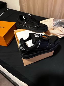 Loui Vuitton Sneakers