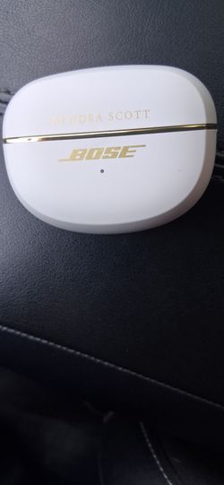 Bose women's earbuds  NEW