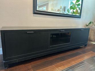 Media Entertainment Console