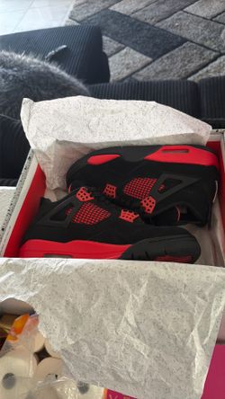 Red Jordan force