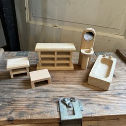 Wood Miniature Doll House Furniture 