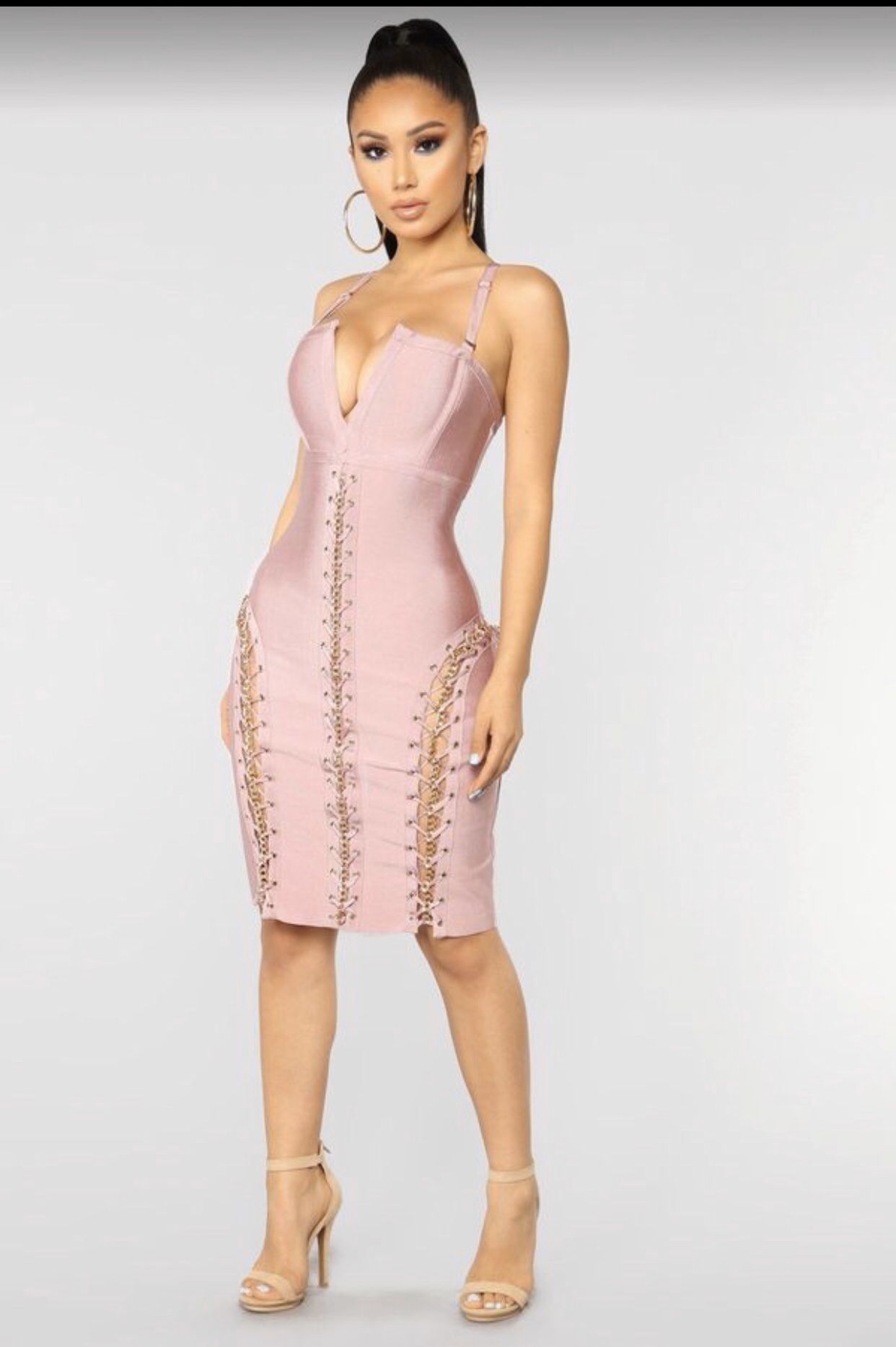 Fashion Nova Bandage Dress / Blush Dress / Vestido