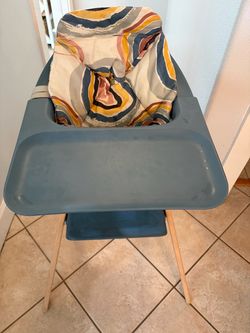 stokke high chair with cushion accessorie