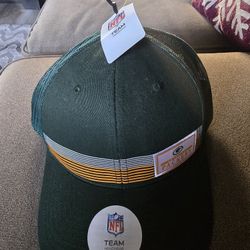 NFL Team Apparel Green Bay Packers Hat One Size Fits All Brand New With Tag Attached 