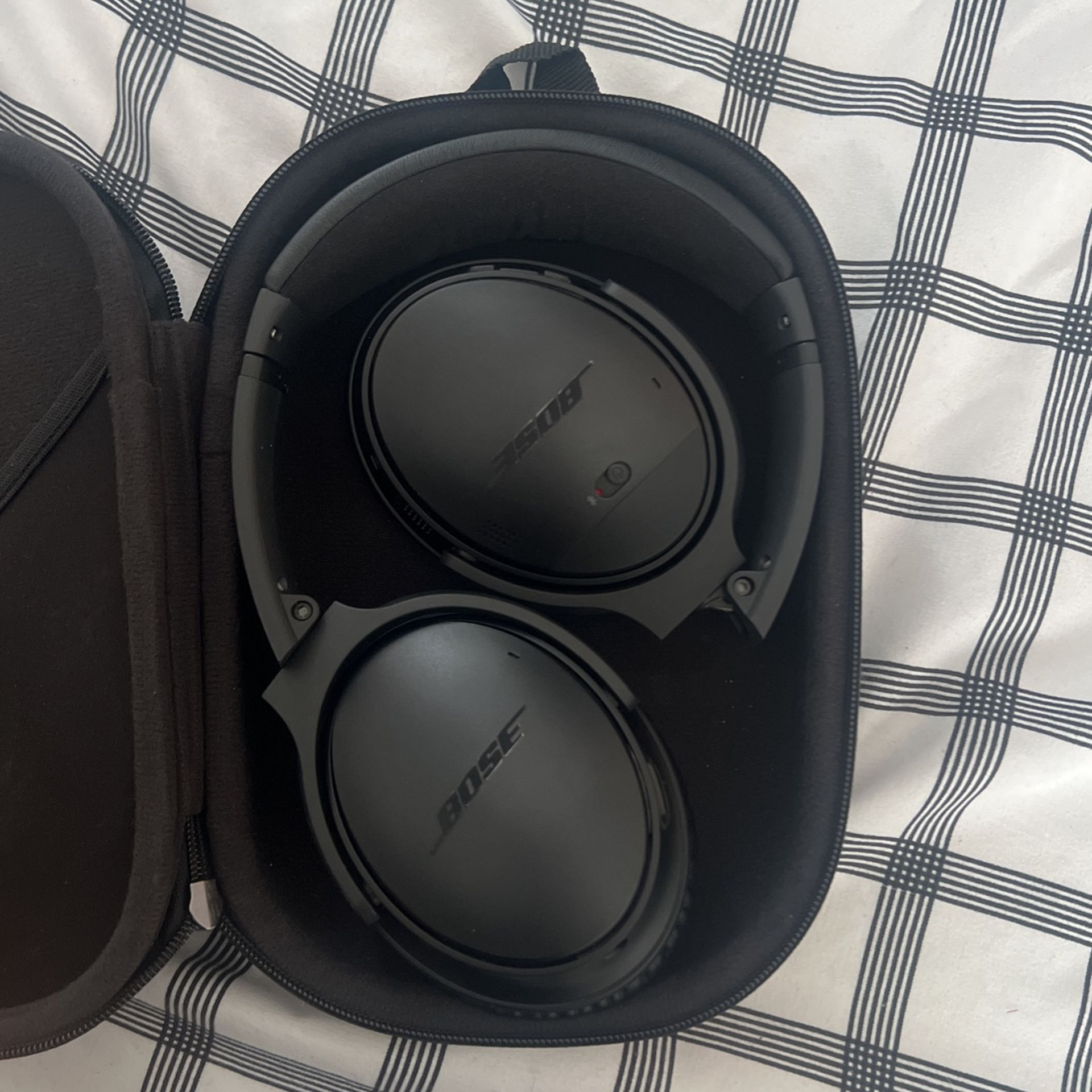 Bose QC35 Barely Used
