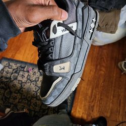 Louis Vuitton Sneakers Size 44