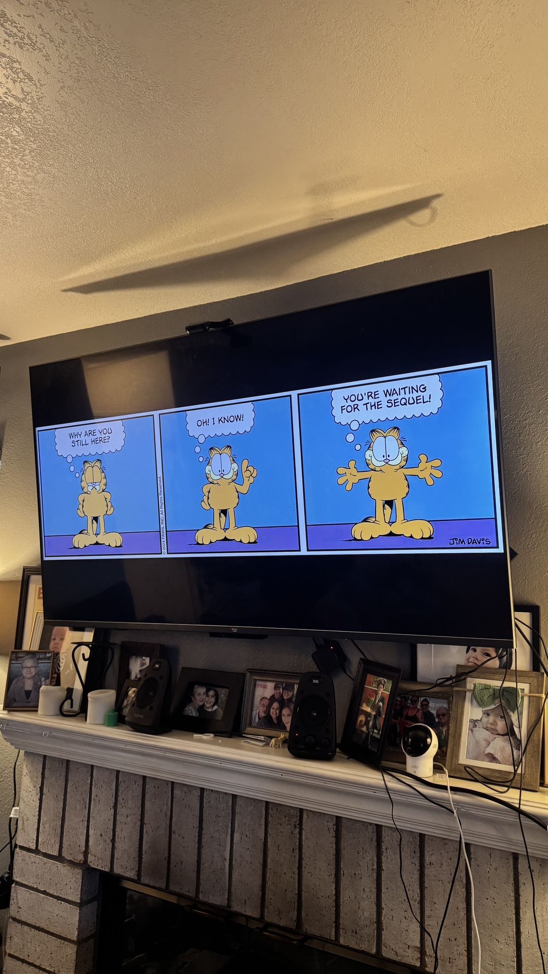 65” Fire Tv W/ Govee T2 Back Lights