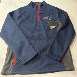 New England Patriots Men’s 1/4 Zip Jacket (Small) Retails For $90