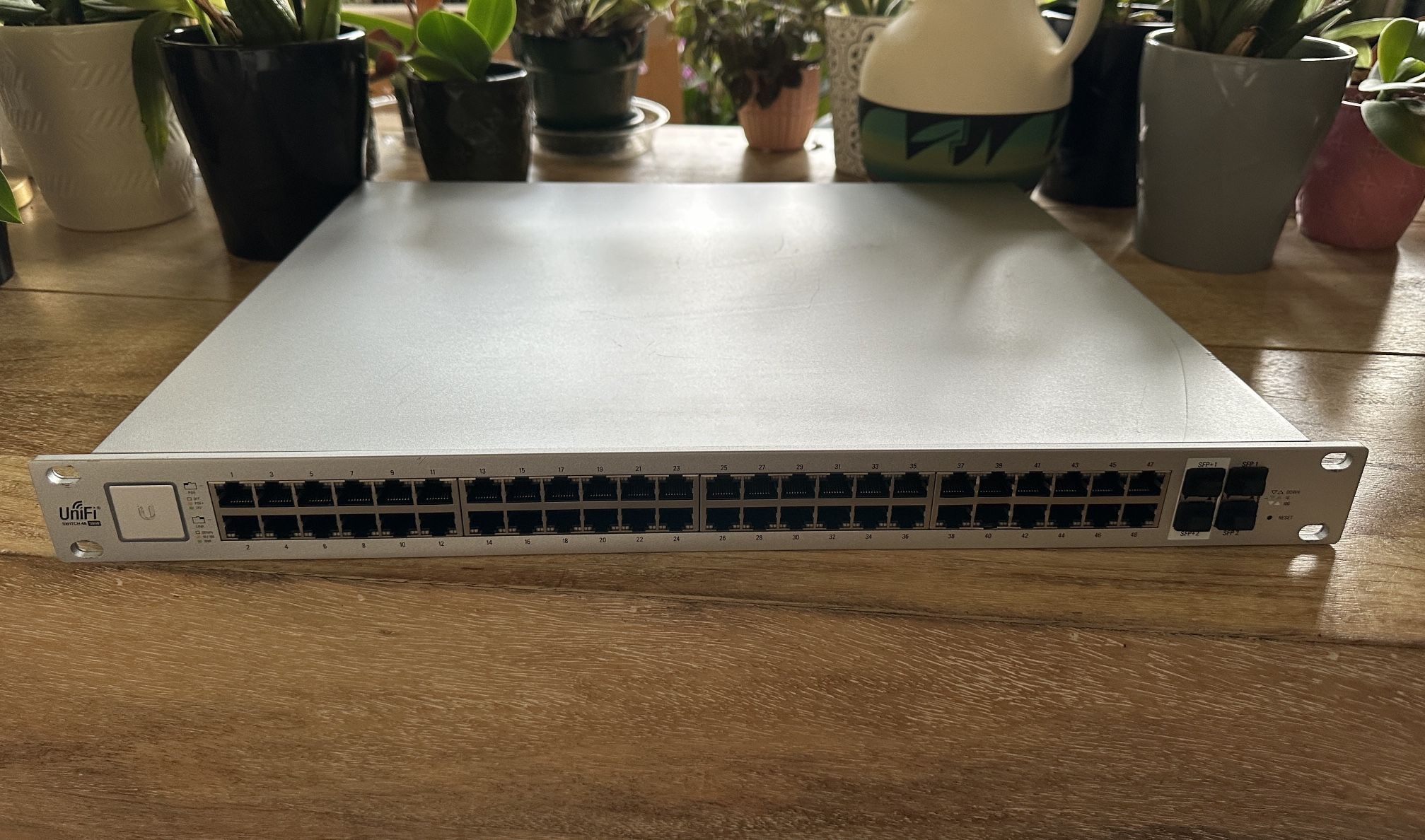 Ubiquiti UniFi US-48-500W Switch, 2 x 10G SFP+