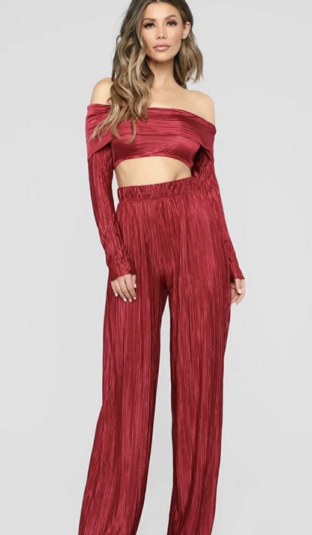 FashionNova Woman's Pants Set (size xs)