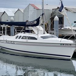 Hunter 240 Sailboat