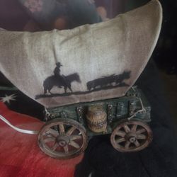 Vintage Wagon Lamp In Good Condition  $15 