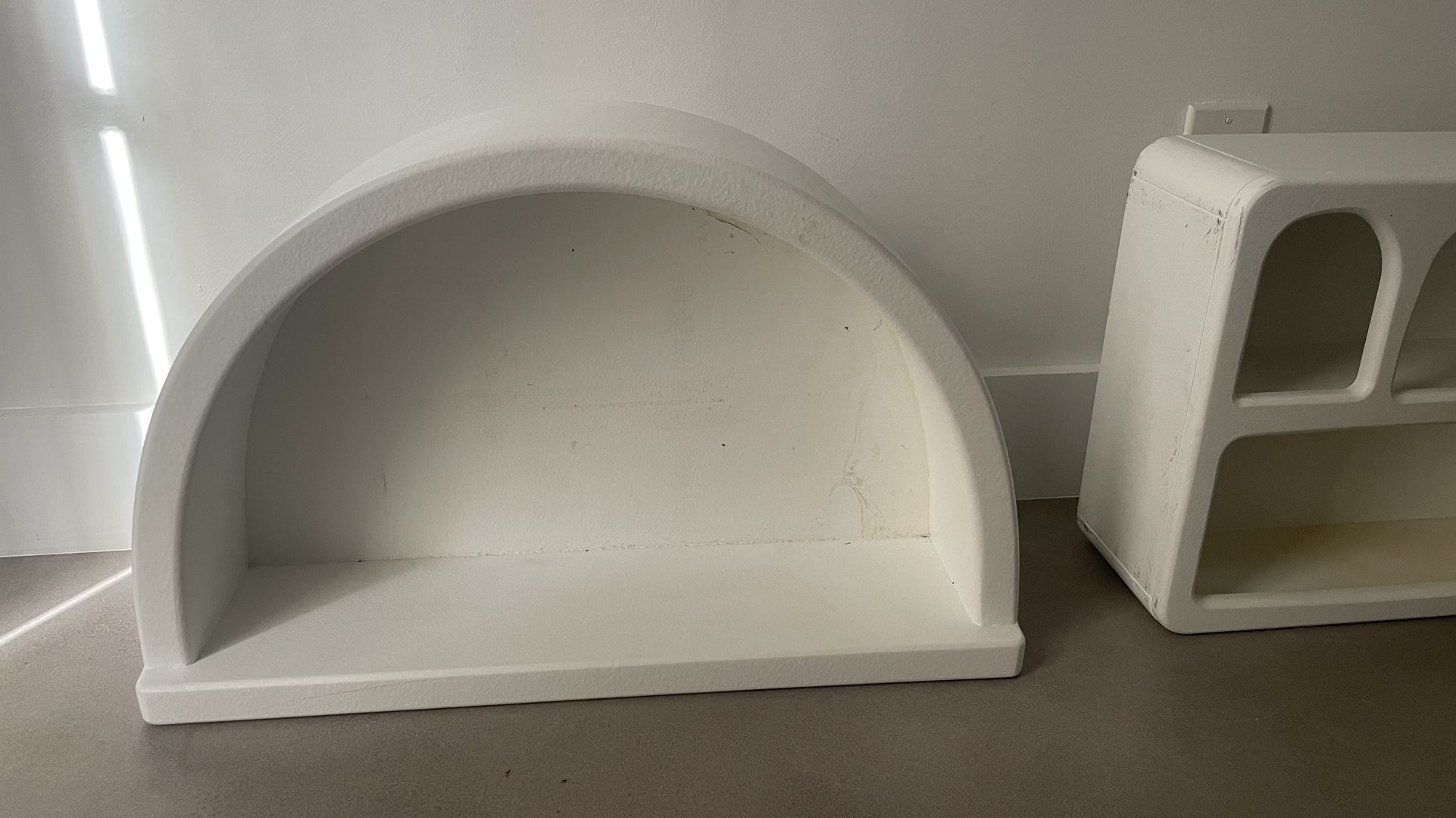 Isobel Arc Wall Shelf (Urban Outfitter)