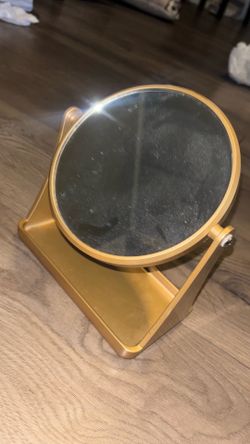 Gold mirror