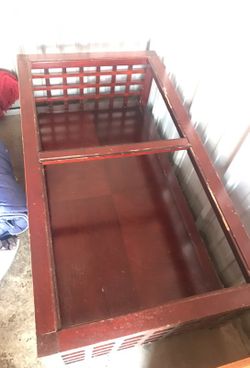 Coffee table with 2 glass inserts