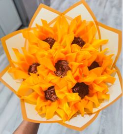 7-Count Eternal Sunflower Bouquet 🌻 | Handmade & Ready to Gift