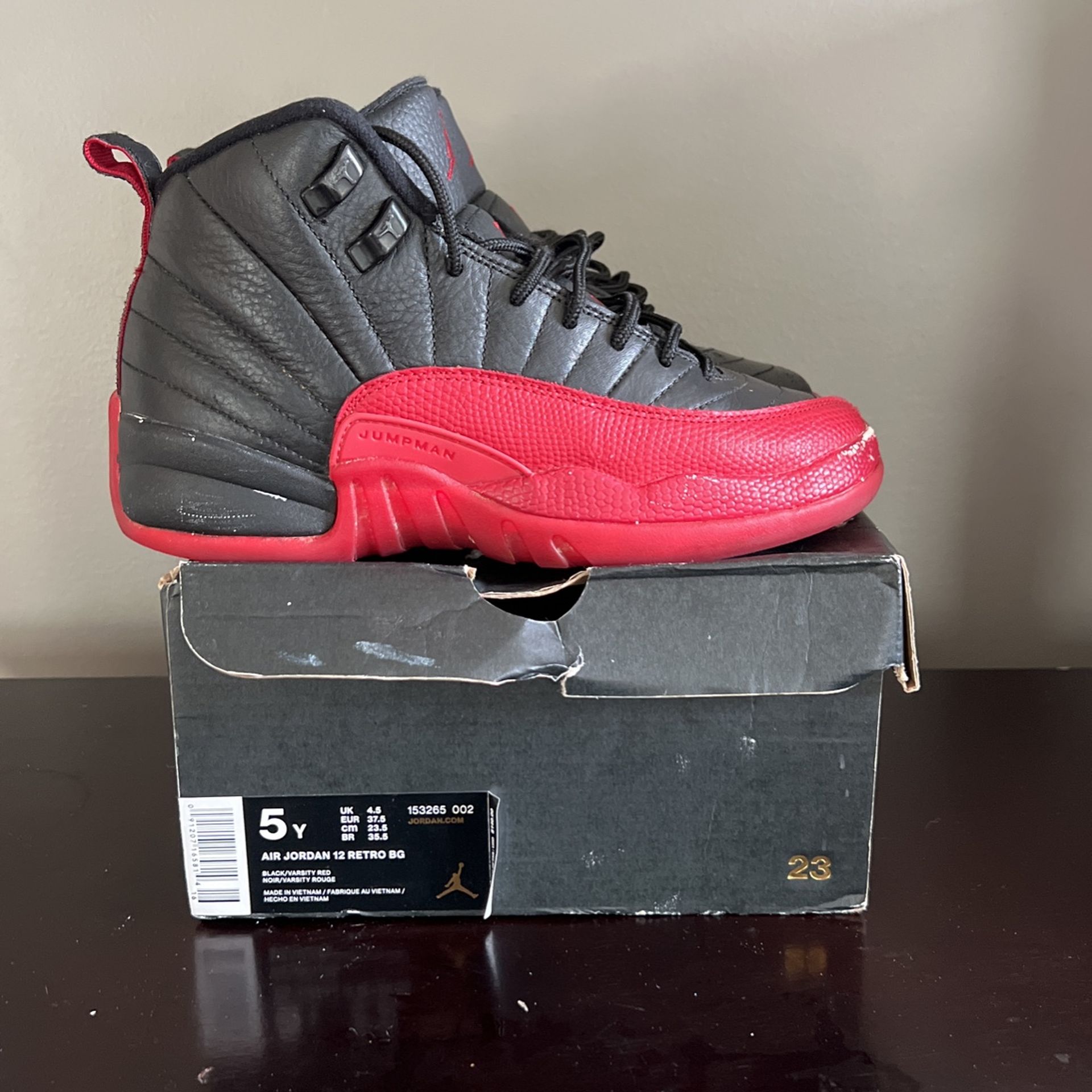 Nike Air Jordan 12 Bred Size 5y