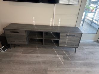 Tv console