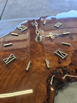 Beautiful Wood Clock Piece