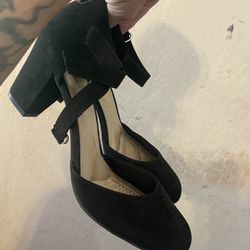 Heels Size 6 