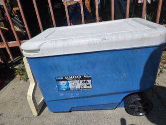 Igloo Wheelie Cool 38 Qt Rolling Cooler