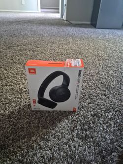JBL Tune 520BT Wireless Headphones