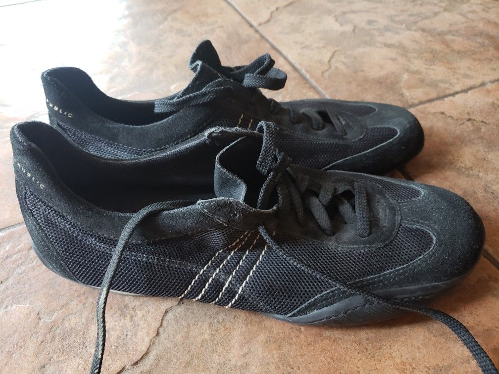 Banana Republic mens black shoes sz 10.5