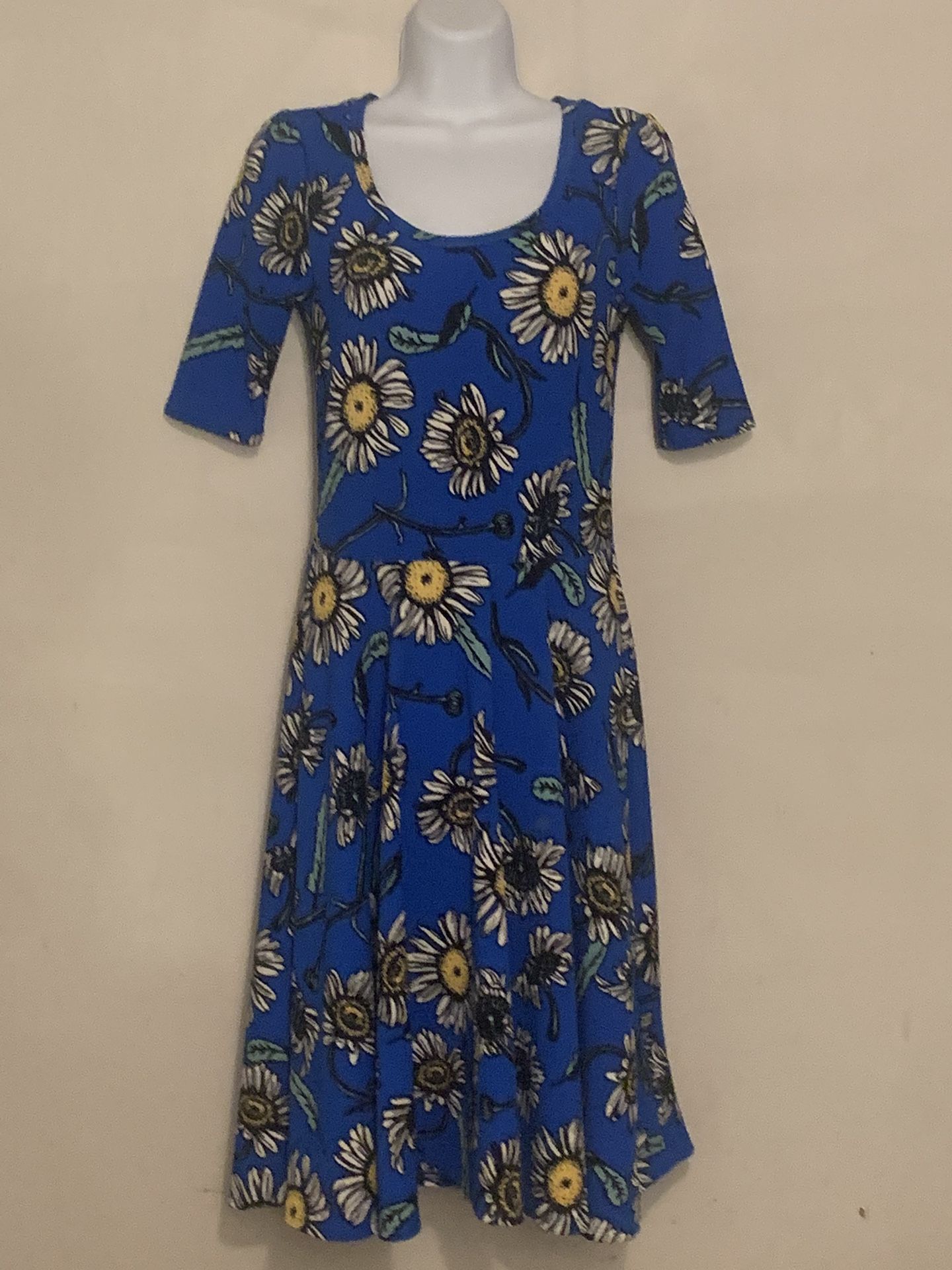BLUE FLORAL DRESS, NEVER WORN, Perfect Condition!!!   $23