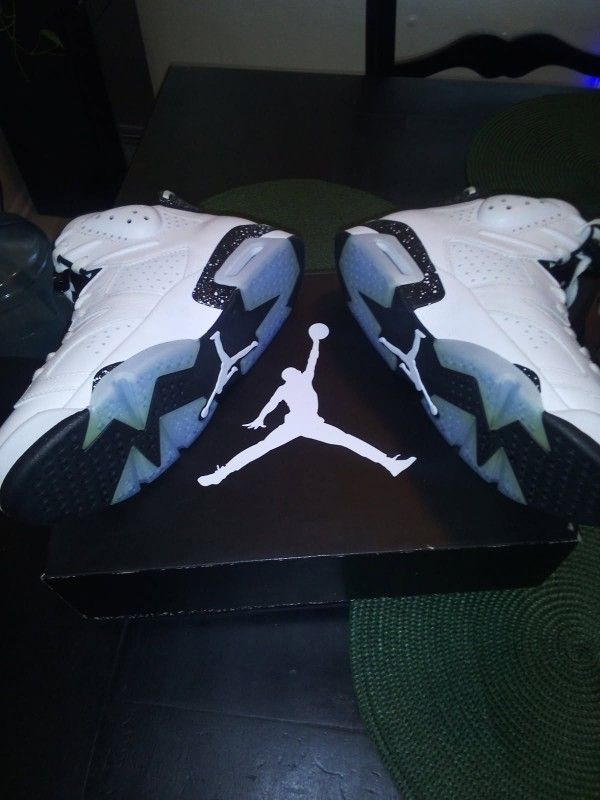 Jordan 6 Retro White And Black Oreos Size 11