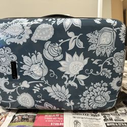 10 inch suitcase(carry on)