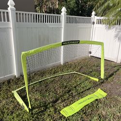 Franklin Sports Blackhawk Backyard Soccer Goal 6’x4’ - Portable Pop Up Soccer Nets